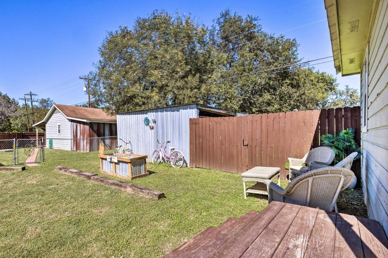 Flirty Flamingo Studio 1 Mi To Canyon Lake Exterior foto